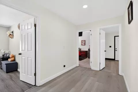 Entry Way - 500 Ronan Ave, Gilroy, CA 95020 photo 4 of 6