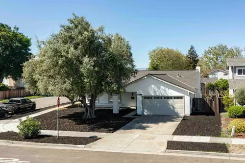 5399 Entrada Olmos, San Jose, CA 95123