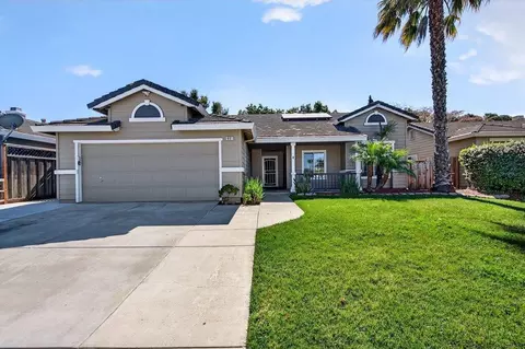 661 Del Mar Dr, Hollister, CA 95023