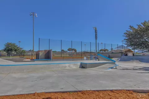 Exterior - 1224 Trinity Ave 14, Seaside, CA 93955 photo 9 of 9