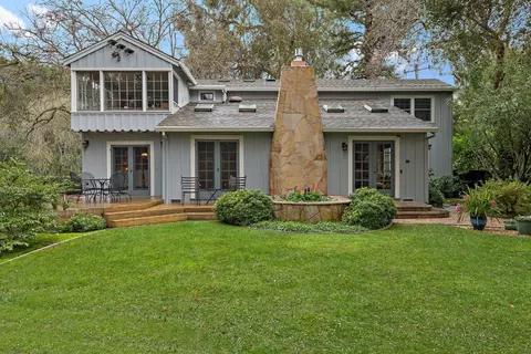 1200 Woodland Ave, Menlo Park, CA 94025