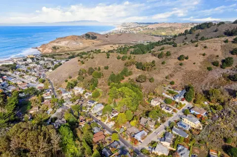 000 Calera Ter, Pacifica, CA 94044