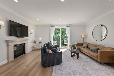 Living - 111 George Ct, Campbell, CA 95008 photo 2 of 3