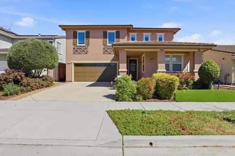 9554 Rodeo Dr, Gilroy, CA 95020