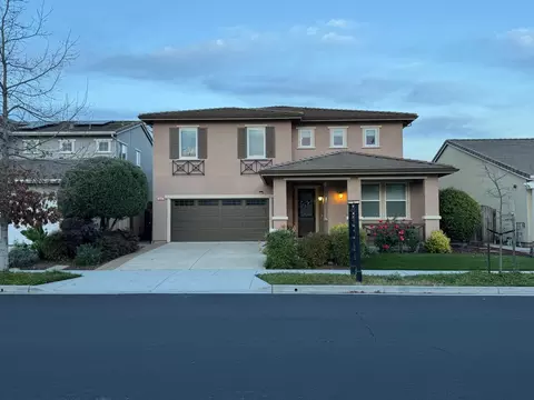 9554 Rodeo Dr, Gilroy, CA 95020 photo 2