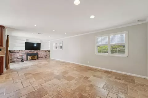 Living - 6620 Thames Dr, Gilroy, CA 95020 photo 1 of 2