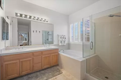 Bath - 1494 Partridge Dr, Gilroy, CA 95020 photo 2 of 3