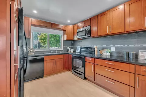 Kitchen - 3315 Willis Ln, Alameda, CA 94502 photo 2 of 3