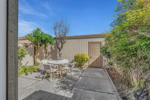Exterior - 3315 Willis Ln, Alameda, CA 94502 photo 3 of 5