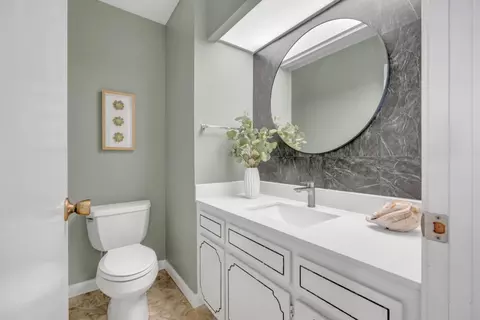 Bath - 3315 Willis Ln, Alameda, CA 94502 photo 1 of 3