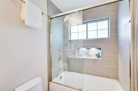 Bath - 2110 Windrose Pl, Mountain View, CA 94043 photo 7 of 9