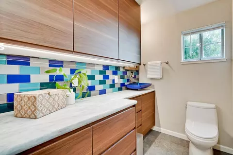 Bath - 2110 Windrose Pl, Mountain View, CA 94043 photo 9 of 9