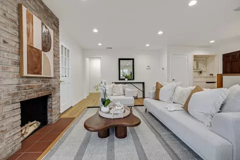 1094 Bermuda Dr, San Mateo, CA 94403