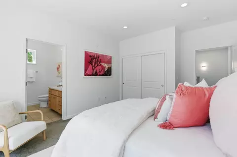 Bedroom - 1950 Cambridge Dr, Mountain View, CA 94043 photo 4 of 11