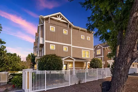 1950 Cambridge Dr, Mountain View, CA 94043