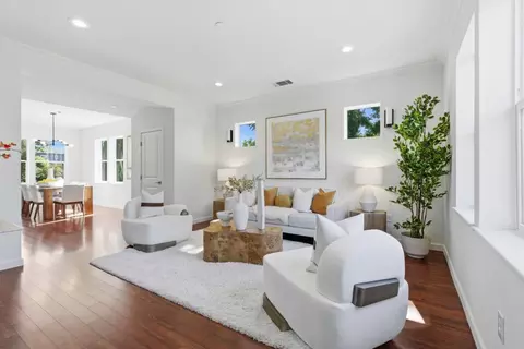 Living - 1950 Cambridge Dr, Mountain View, CA 94043 photo 3 of 4