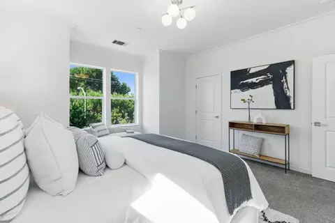 Bedroom - 1950 Cambridge Dr, Mountain View, CA 94043 photo 6 of 11