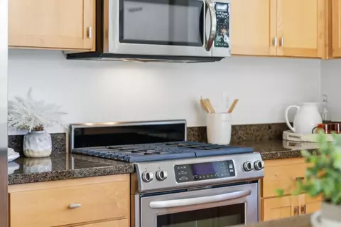 Kitchen - 1950 Cambridge Dr, Mountain View, CA 94043 photo 4 of 7