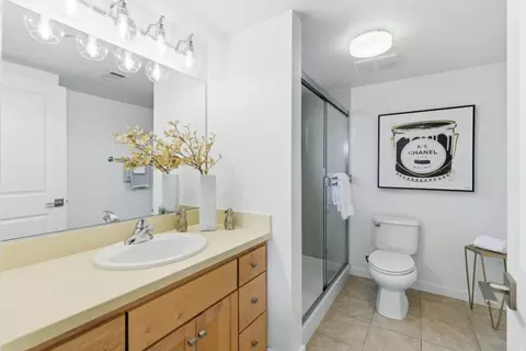 Bath - 1950 Cambridge Dr, Mountain View, CA 94043 photo 6 of 7
