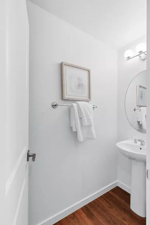 Bath - 1950 Cambridge Dr, Mountain View, CA 94043 photo 1 of 7