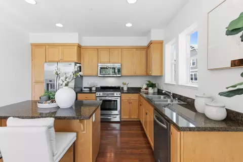 Kitchen - 1950 Cambridge Dr, Mountain View, CA 94043 photo 2 of 7