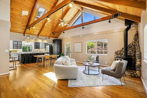 105 Garden Ln, Boulder Creek, CA 95006