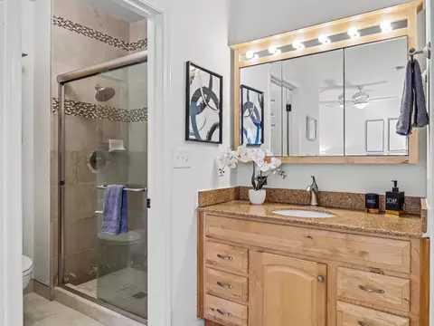 Bath - 970 Apricot Ave, Campbell, CA 95008 photo 2 of 4