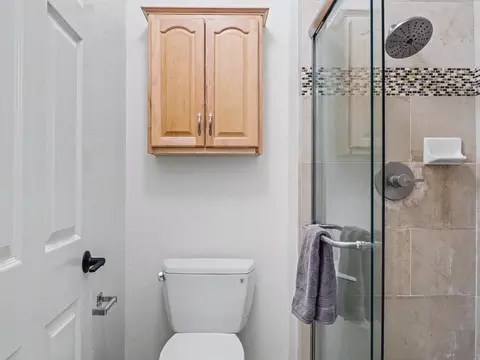 Bath - 970 Apricot Ave, Campbell, CA 95008 photo 3 of 4