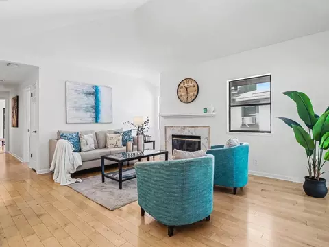Living - 970 Apricot Ave, Campbell, CA 95008 photo 1 of 5