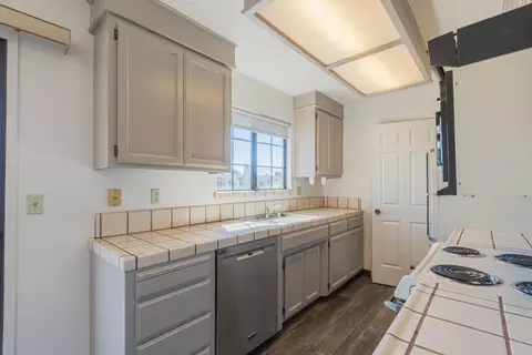 Kitchen - 1052 Padre Dr 3, Salinas, CA 93901 photo 3 of 4