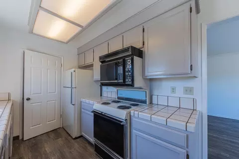 Kitchen - 1052 Padre Dr 3, Salinas, CA 93901 photo 4 of 4