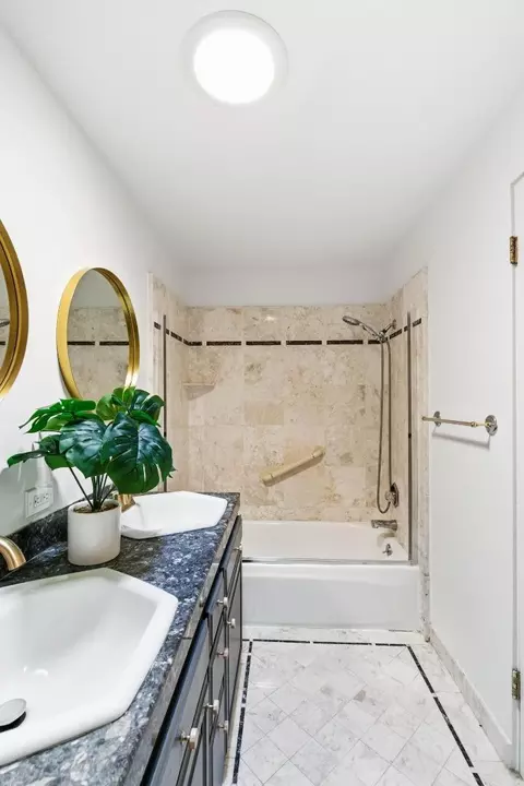 Bath - 1460 Murchison Dr, Millbrae, CA 94030 photo 2 of 4