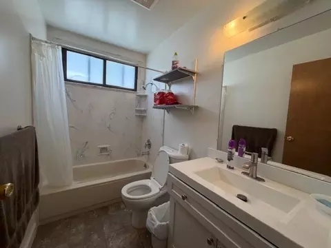 Bath - 295 Edgewood Dr, Pacifica, CA 94044 photo 1 of 1