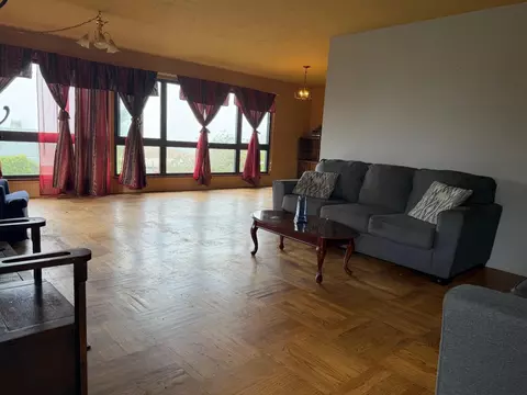 Living - 295 Edgewood Dr, Pacifica, CA 94044 photo 1 of 2