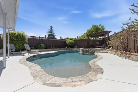 Exterior - 5827 Bellflower Dr, Newark, CA 94560 photo 7 of 10
