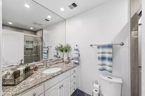 Bath - 5827 Bellflower Dr, Newark, CA 94560 photo 3 of 3