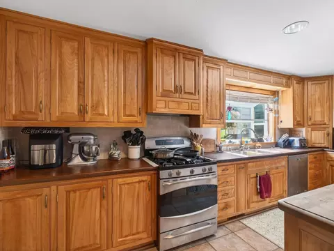 Kitchen - 209 Hames Rd, Corralitos, CA 95076 photo 6 of 8