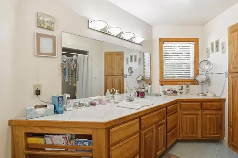 Bath - 209 Hames Rd, Corralitos, CA 95076 photo 3 of 5