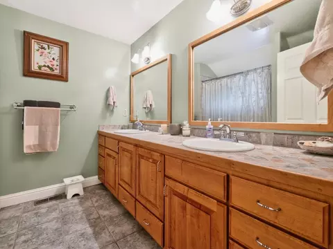 Bath - 209 Hames Rd, Corralitos, CA 95076 photo 2 of 5