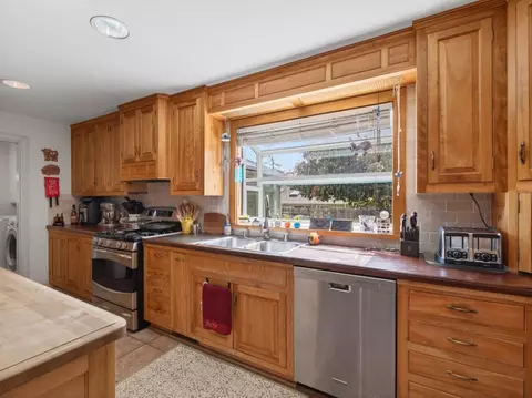 Kitchen - 209 Hames Rd, Corralitos, CA 95076 photo 5 of 8