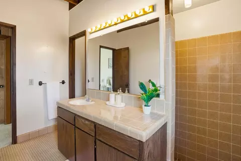 Bath - 630 Caudill Rd, Corralitos, CA 95076 photo 1 of 3