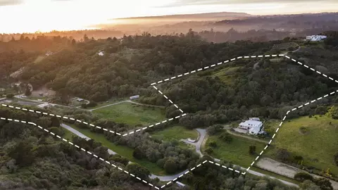 365 Race Horse Ln, Watsonville, CA 95076