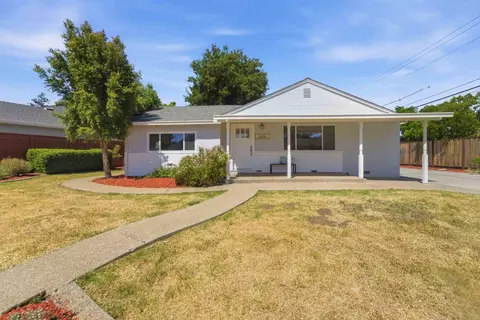 22051 Hibiscus Dr, Cupertino, CA 95014