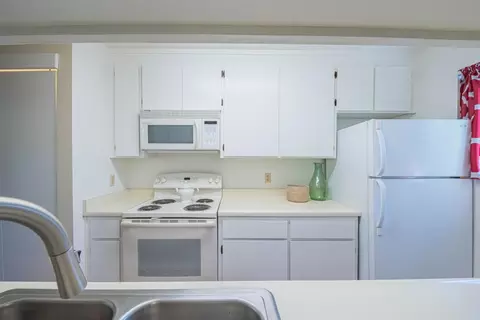 Kitchen - 515 Ramona Court 1, Monterey, CA 93940 photo 2 of 4
