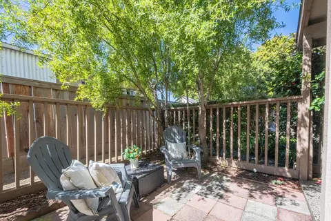 Exterior - 515 Ramona Court 1, Monterey, CA 93940 photo 6 of 9