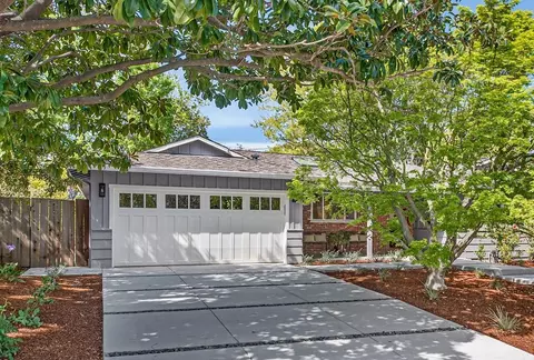 1418 Meadow Ln, Mountain View, CA 94040 photo 4
