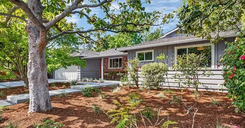 1418 Meadow Ln, Mountain View, CA 94040 photo 3