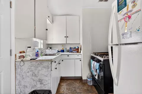 Kitchen - 782 Kilbreth Ave, Salinas, CA 93905 photo 3 of 4