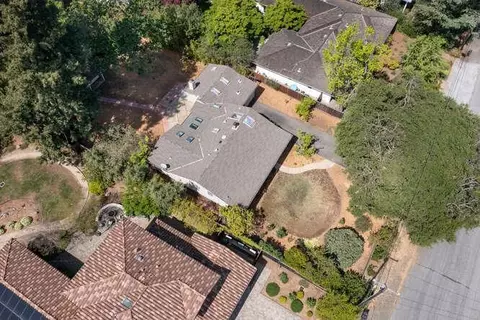 View/Area - 866 Echo Dr, Los Altos, CA 94024 photo 2 of 5