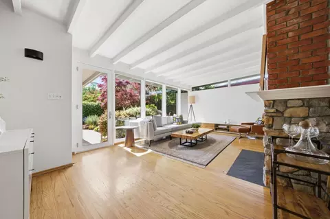 Living - 206 Thompson Ave, Mountain View, CA 94043 photo 6 of 7